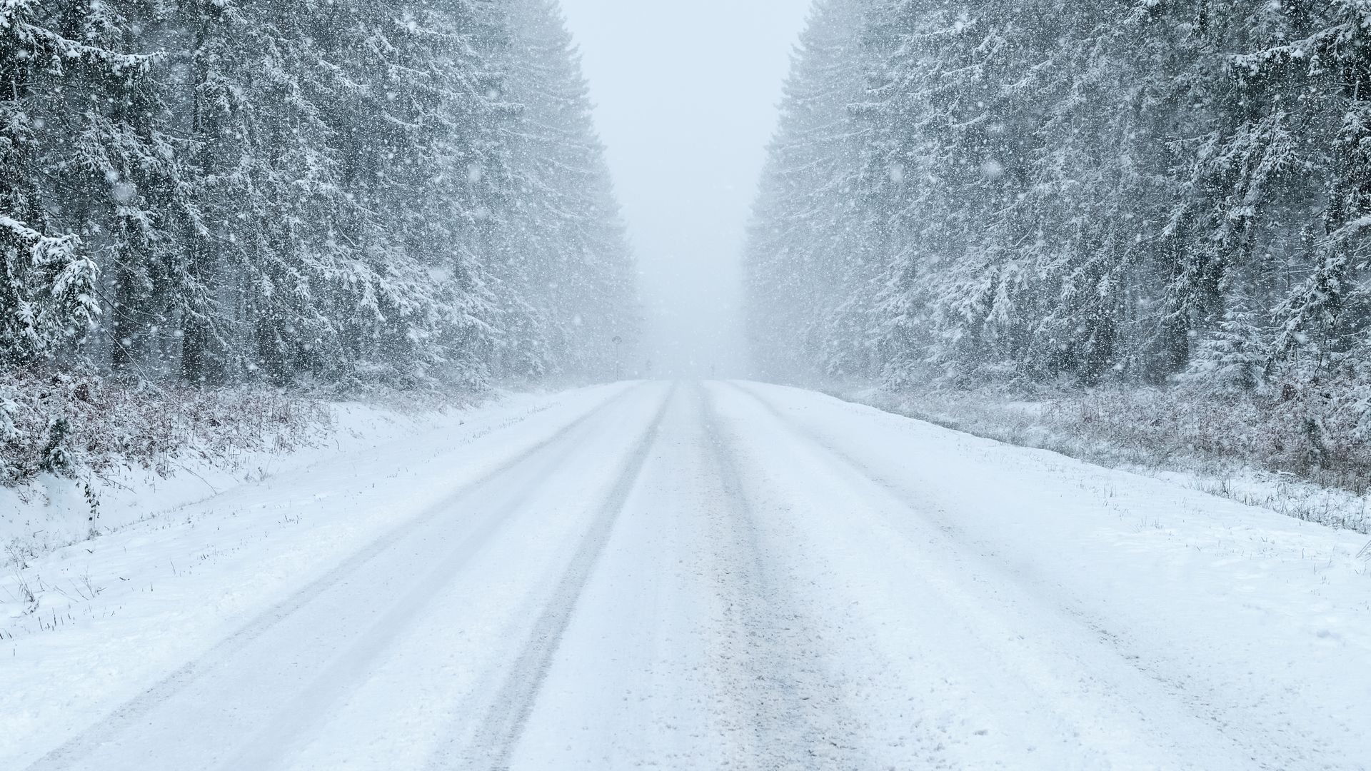 润滑油代理哪个品牌好|冰天雪地模式来袭,冬季行车需注意